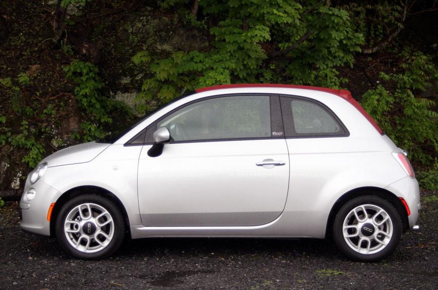  Fiat 500C 2012 года  (фото 9 из 98)